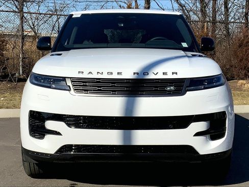 New 2025 Land Rover Range Rover Sport image 3