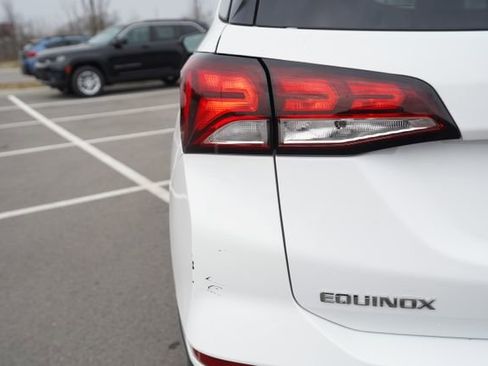 Used 2022 Chevrolet Equinox LT w/ Driver Convenience Package image 38