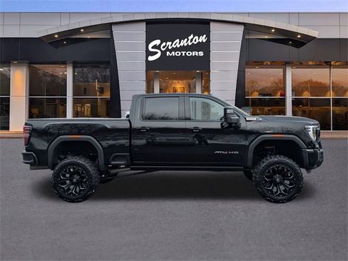 Used 2024 GMC Sierra 2500 AT4 w/ AT4 Premium Plus Package image 6