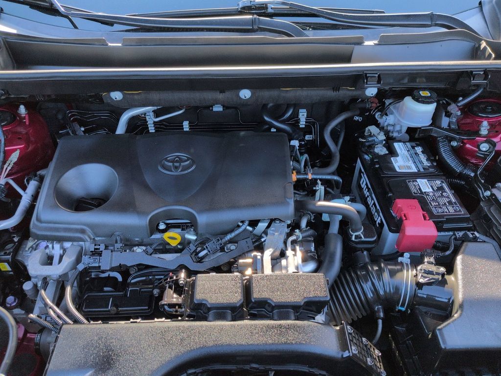 Used 2021 Toyota RAV4 XLE Premium AWD/4WD image 9