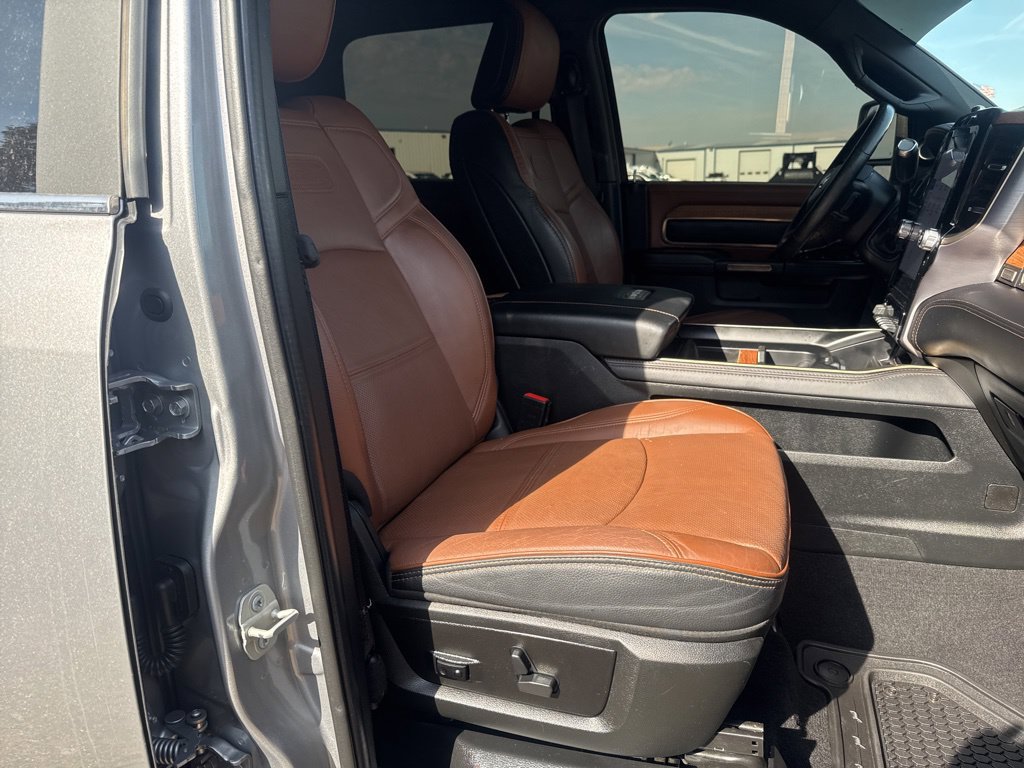 Used 2023 RAM 2500 Limited AWD/4WD image 37