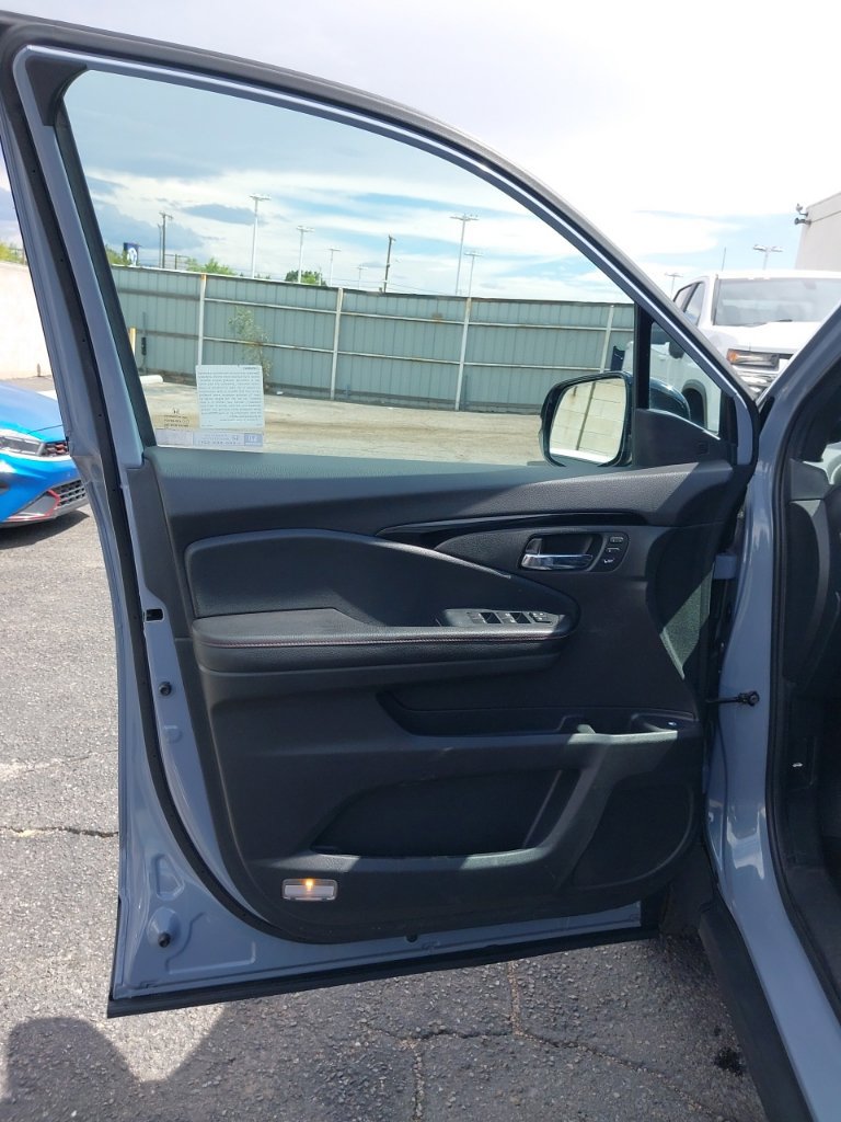 Used 2023 Honda Ridgeline Black Edition image 5