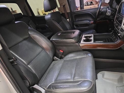 Used 2018 GMC Sierra 1500 SLT AWD/4WD image 40