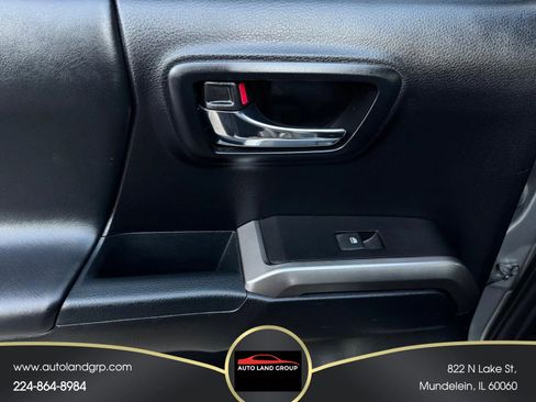 Used 2018 Toyota Tacoma Limited image 26