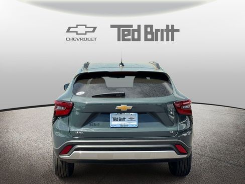 New 2026 Chevrolet Trax LT w/ Sunroof Package FWD image 5