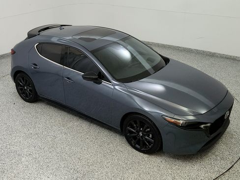 Used 2021 MAZDA MAZDA3 Hatchback w/Premium Plus Pkg AWD/4WD image 13