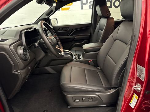 Used 2025 Chevrolet Colorado Trail Boss AWD/4WD image 10