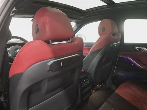 Used 2024 BMW X6 xDrive40i image 13