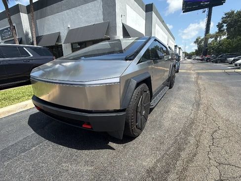 Used 2024 Tesla Cybertruck AWD Crew Cab image 1