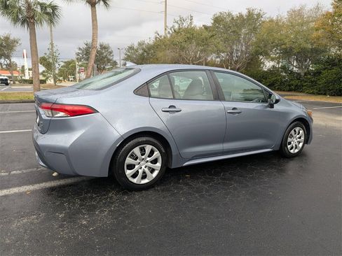 Certified 2021 Toyota Corolla LE image 11