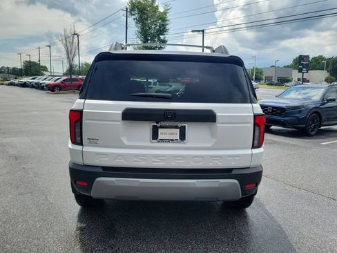Certified 2026 Honda Passport RTL image 5
