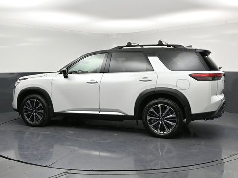 New 2026 Nissan Pathfinder Platinum w/ Cargo Package AWD/4WD image 31
