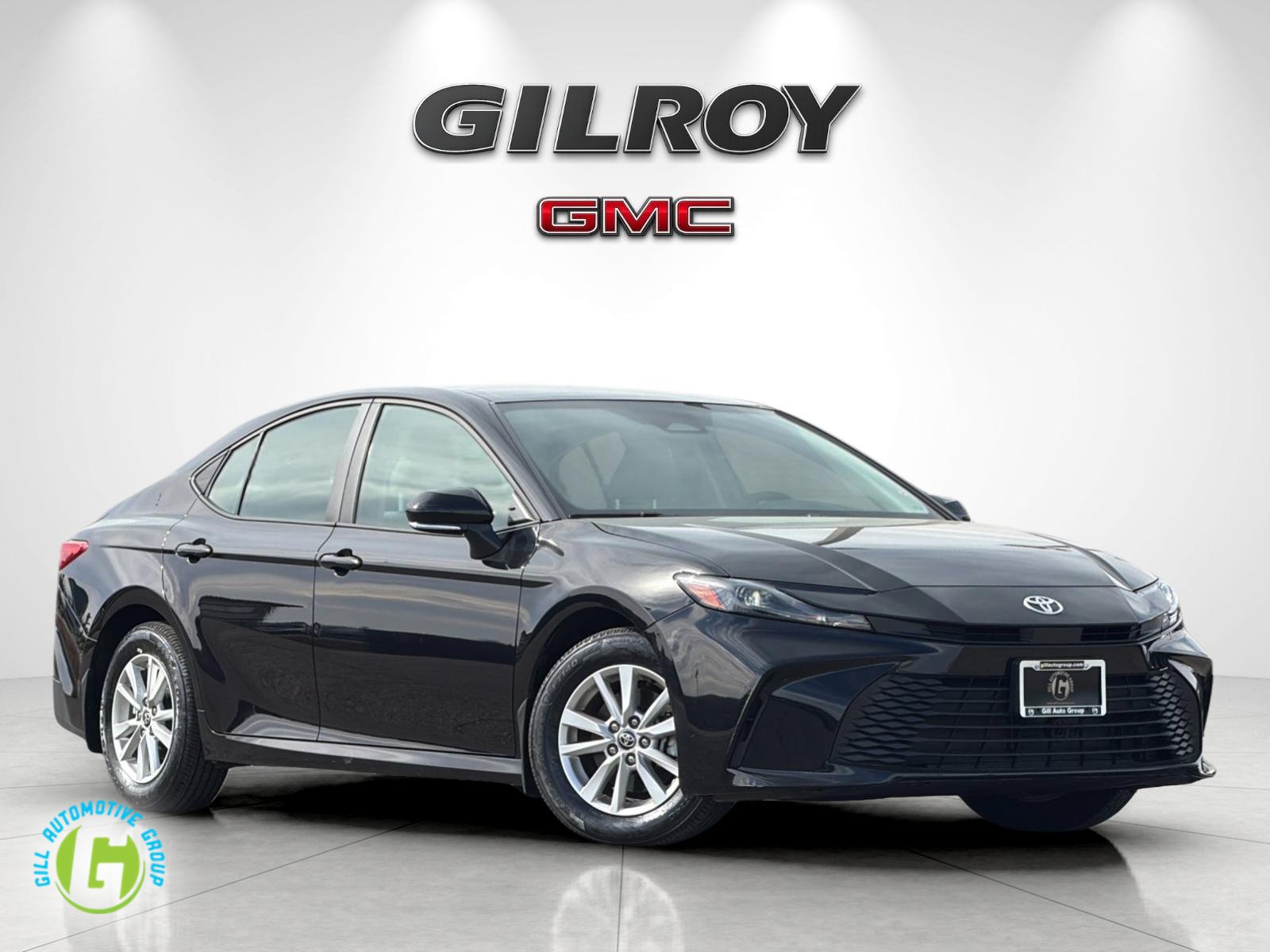 Used 2026 Toyota Camry LE w/ Convenience Package FWD image 1