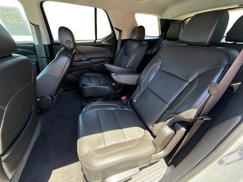 Used 2020 Chevrolet Traverse Premier w/ Redline Edition AWD/4WD image 16