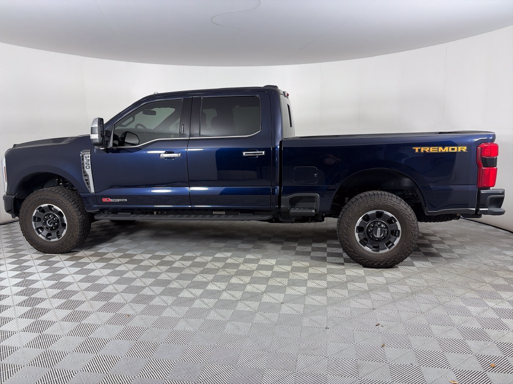 Used 2024 Ford F350 Platinum w/ Tremor Off-Road Package AWD/4WD image 4