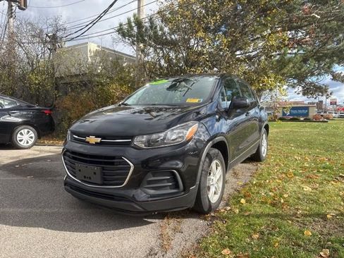 Used 2020 Chevrolet Trax LS image 4