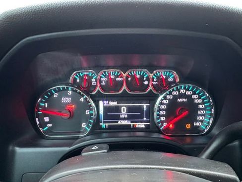 Used 2018 Chevrolet Silverado 1500 LT w/ LT Eassist Package image 12