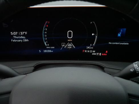 Used 2025 Cadillac XT4 Premium Luxury image 21