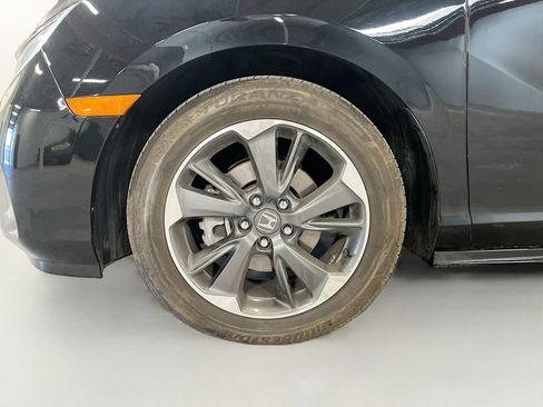 Used 2024 Honda Odyssey Elite image 3