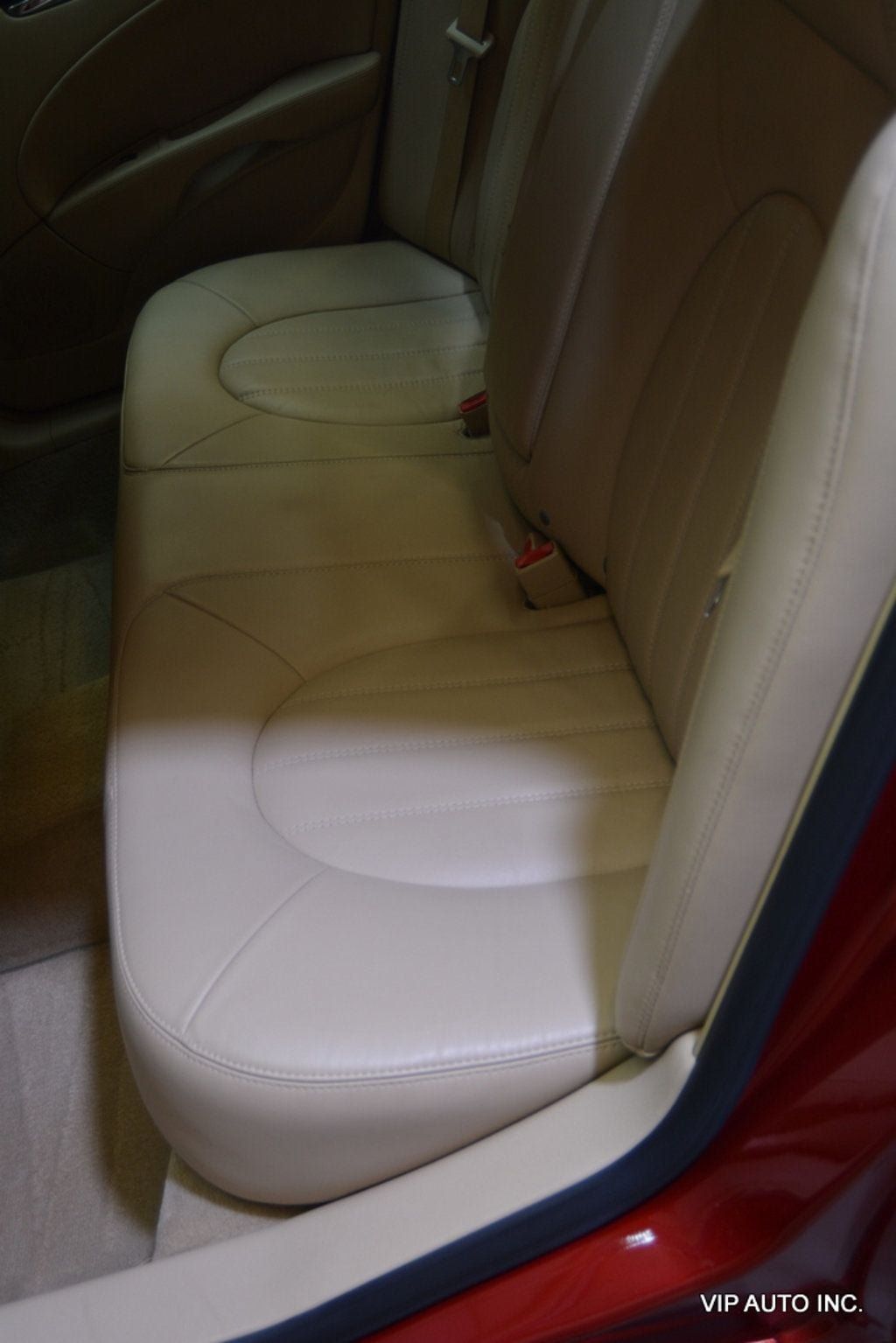Used 2011 Buick Lucerne CXL FWD image 33
