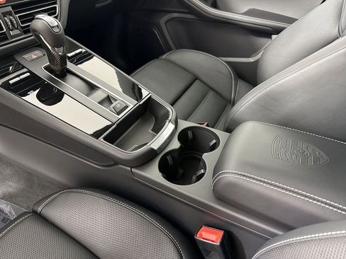 Certified 2025 Porsche Macan GTS image 32