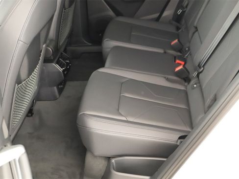 New 2025 Audi Q3 2.0T Premium image 28