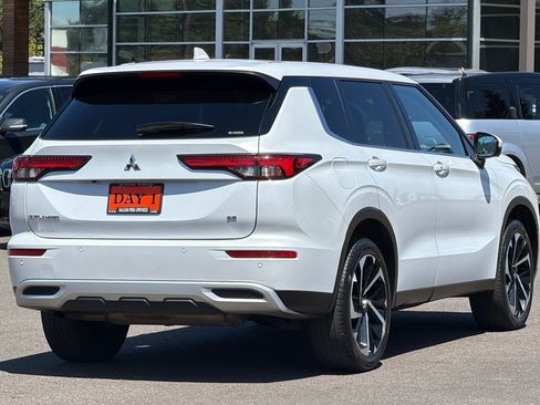 Used 2024 Mitsubishi Outlander SE AWD/4WD image 5
