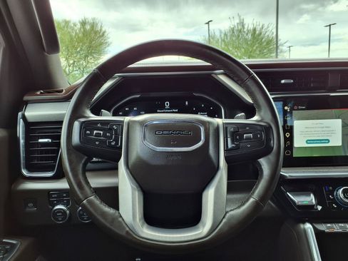 Used 2023 GMC Sierra 1500 Denali w/ Technology Package AWD/4WD image 20