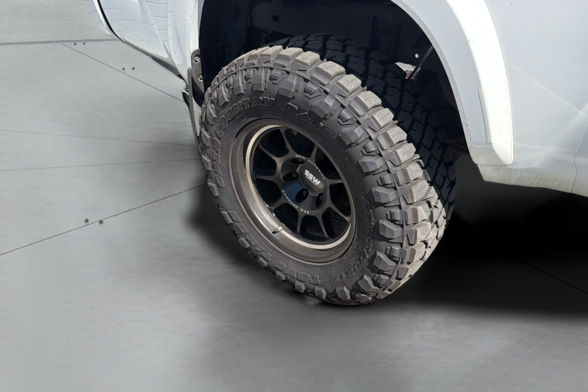 Used 2018 Toyota Tacoma TRD Sport RWD image 29