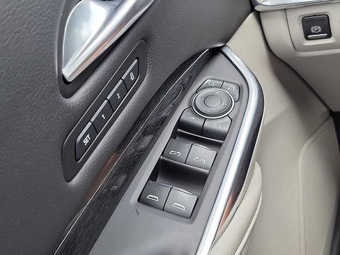 Used 2019 Cadillac XT4 Premium Luxury FWD image 12