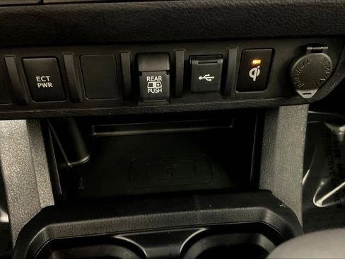 Used 2022 Toyota Tacoma TRD Sport image 17