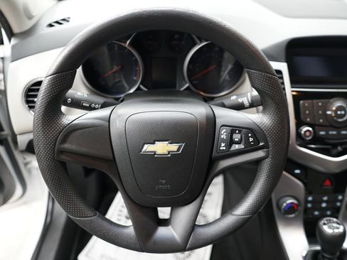 Used 2016 Chevrolet Cruze L image 20