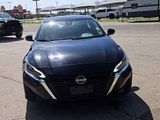Used 2023 Nissan Altima 2.5 SV image 3