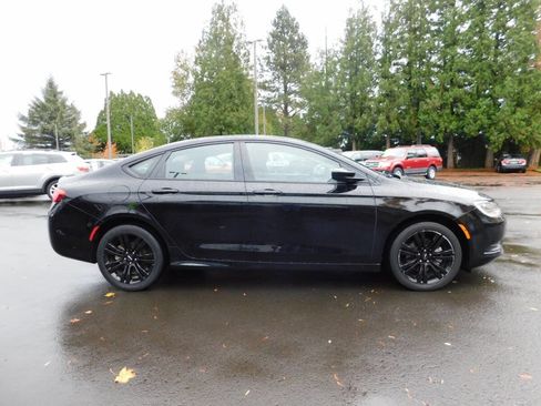 Used 2017 Chrysler 200 LX image 17