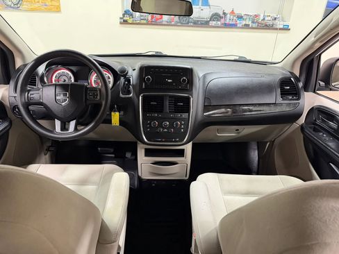 Used 2015 Dodge Grand Caravan SE w/ Quick Order Package 29E SE FWD image 48