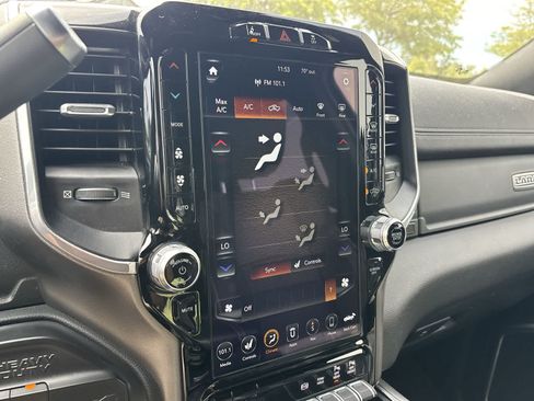 Used 2020 RAM 3500 Laramie AWD/4WD image 15