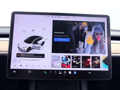 Used 2022 Tesla Model 3 Long Range AWD/4WD image 8
