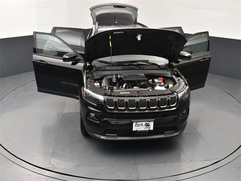 New 2026 Jeep Compass Limited image 25