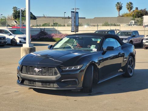 Used 2024 Ford Mustang Premium image 9