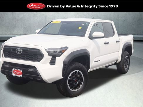 Used 2024 Toyota Tacoma TRD Off-Road AWD/4WD image 1