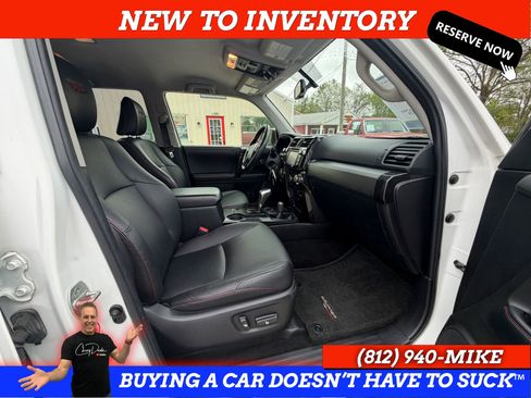 Used 2018 Toyota 4Runner TRD Off-Road Premium AWD/4WD image 19
