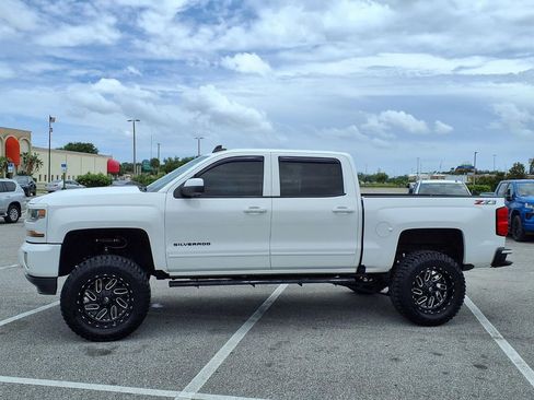 Used 2018 Chevrolet Silverado 1500 LT w/ All Star Edition AWD/4WD image 4