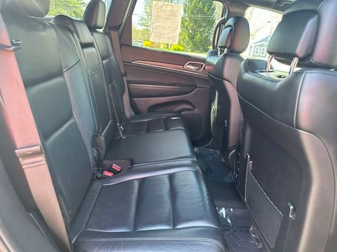 Used 2020 Jeep Grand Cherokee Limited AWD/4WD image 15