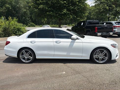 Used 2018 Mercedes-Benz E 300 image 8