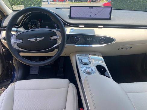 Certified 2022 Genesis GV70 2.5T AWD/4WD image 30