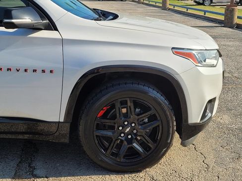 Used 2021 Chevrolet Traverse Premier w/ Redline Edition FWD image 7