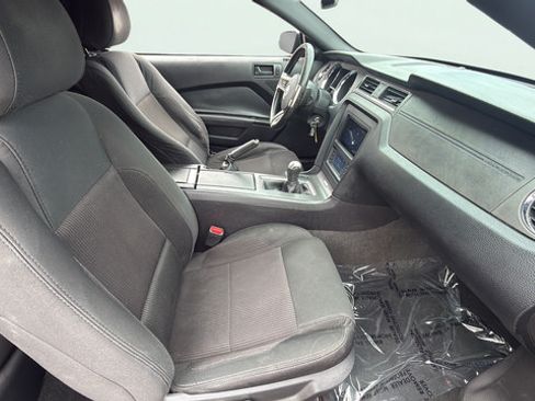 Used 2014 Ford Mustang Coupe w/ V6 Performance Package RWD image 16