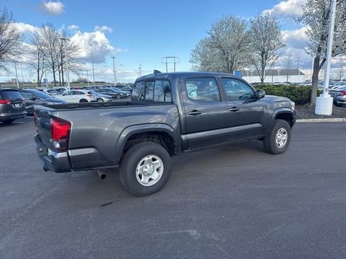Used 2018 Toyota Tacoma SR w/ SR Convenience Package image 13