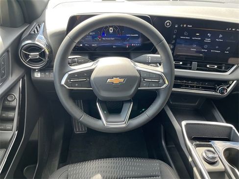 New 2026 Chevrolet Equinox LT image 19