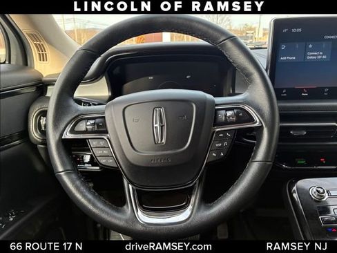 Used 2023 Lincoln Nautilus Standard image 23